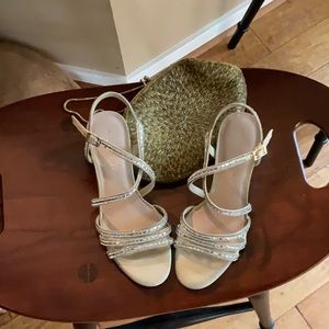 Kelly & Katie Tahada wedge in Champagne Metallic